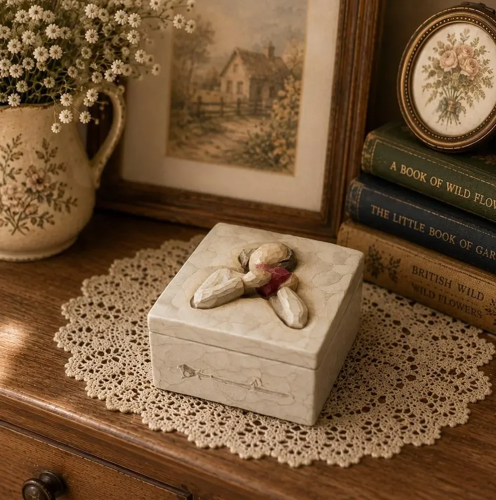 Vintage Willow Tree Trinket Box Love Heartfelt and True 2003